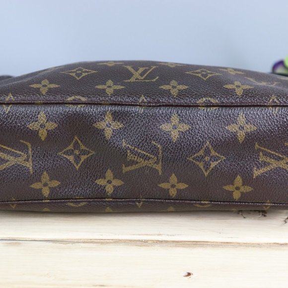 Louis Vuitton Cosmetic Pouch Toilette 23 - Picture 6 of 10